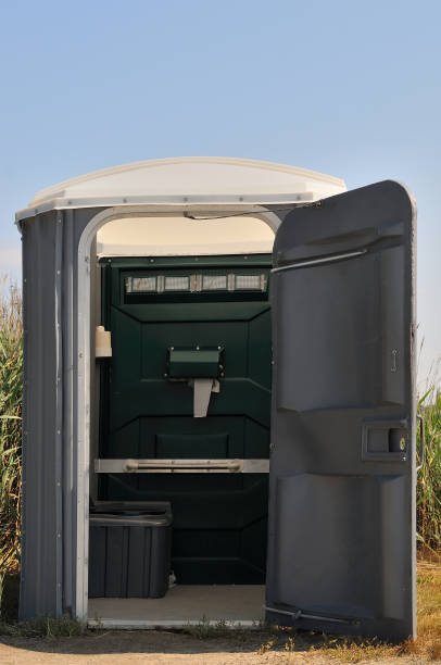 Best Affordable portable toilet rental  in Warsaw, MO